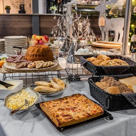 Keskipiste Szálloda 3*