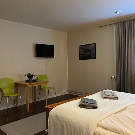 Keskipiste Hotelli 3*